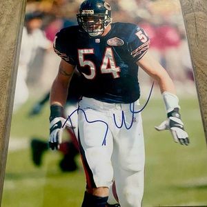 2001 Chicago Bears Brian Urlacher Signed Photo (proof of signature in pics)